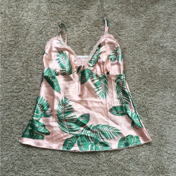 SHEIN Slip Top - Picture 3 of 11